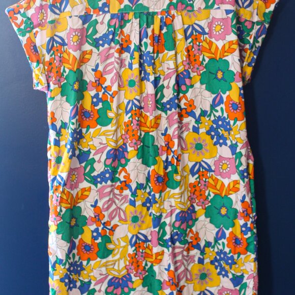 Karlie T-Shirt Dress| Floral Preppy Design| Size Small - Picture 2 of 3